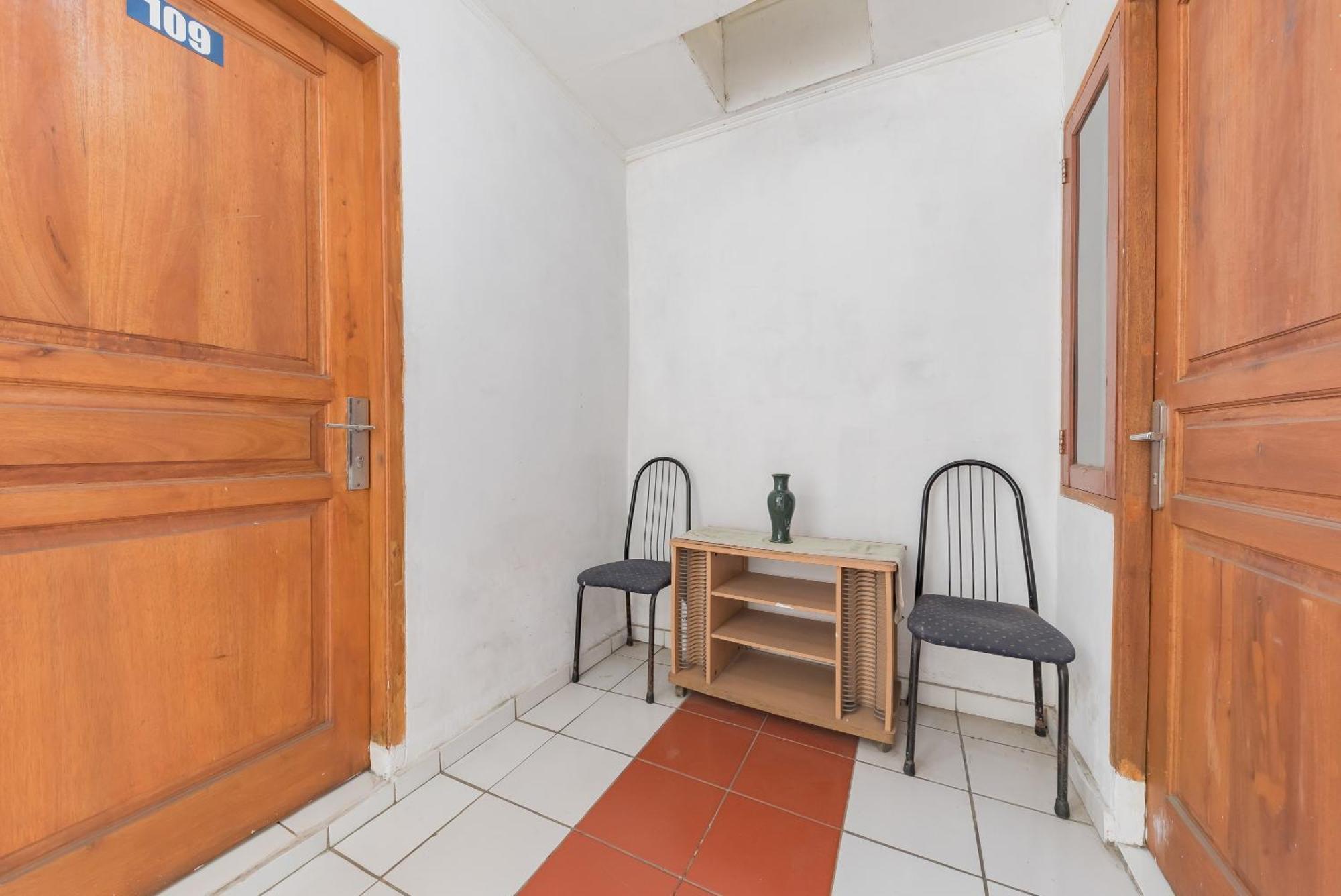 RedDoorz Syariah @ Jl Raya Sukabumi Hotel Sukaraja  Bagian luar foto